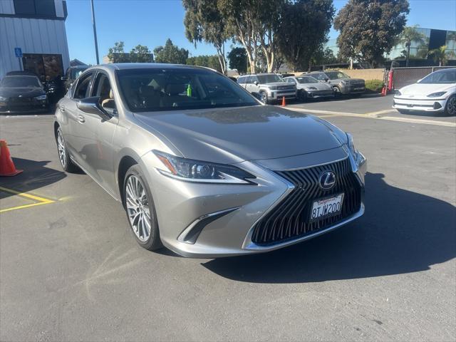 2020 Lexus Es 300h