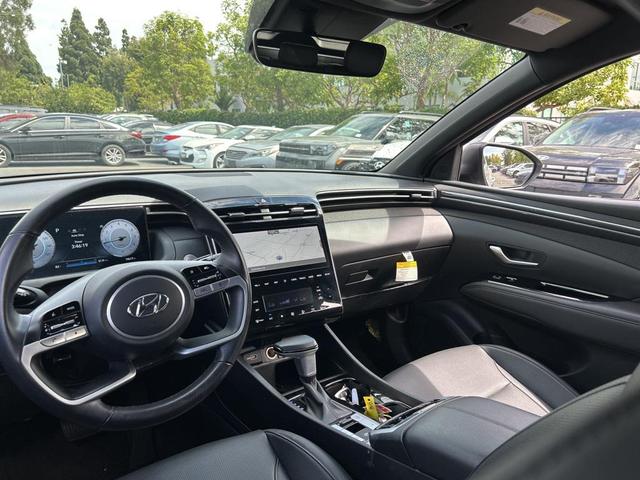 Photo of 2024 Shimmering Silver Hyundai TUCSON
