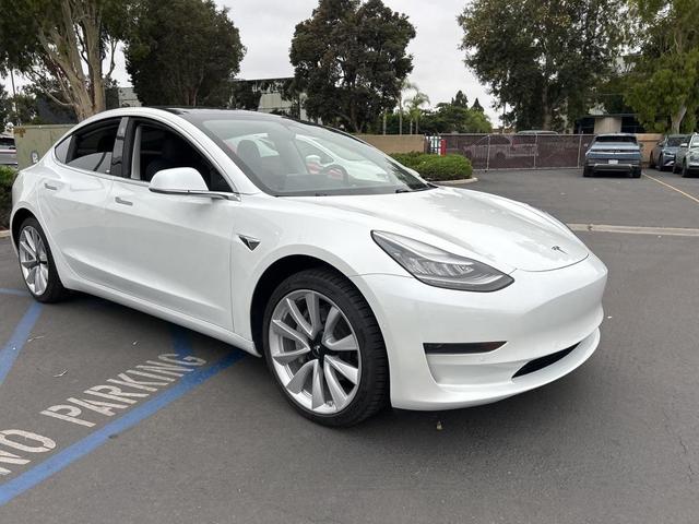 Photo of 2020 Pearl White Multi-Coat Tesla Model 3
