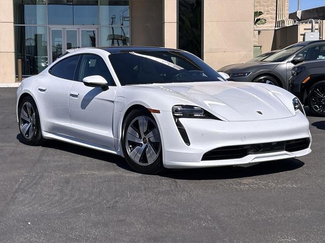 Photo of 2022 White Porsche Taycan