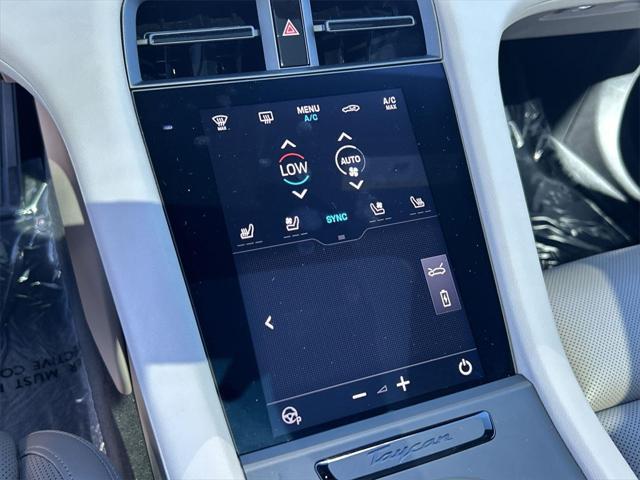 Photo of 2022 White Porsche Taycan