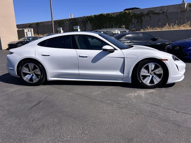 Photo of 2022 White Porsche Taycan