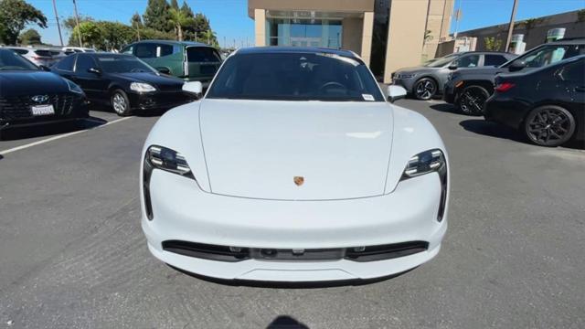Photo of 2022 White Porsche Taycan