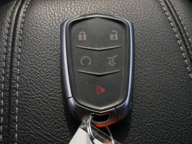 Photo of 2022 Crystal White Tricoat Cadillac XT4