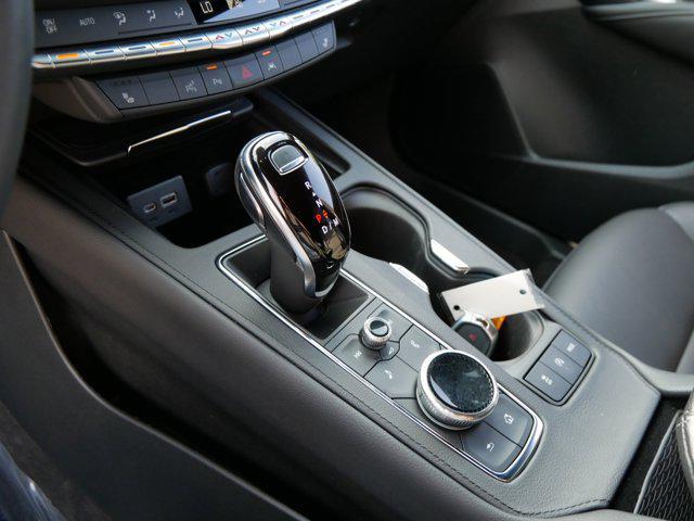 Photo of 2022 Crystal White Tricoat Cadillac XT4