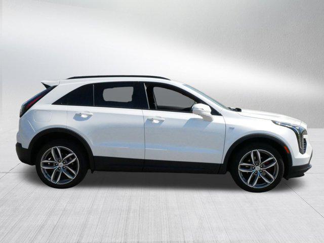 Photo of 2021 Crystal White Tricoat Cadillac XT4