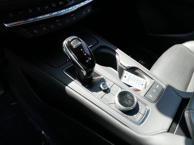 Photo of 2021 Crystal White Tricoat Cadillac XT4