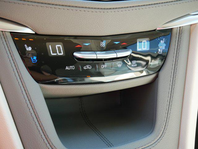 Photo of 2025 Emerald Lake Metallic Cadillac XT5