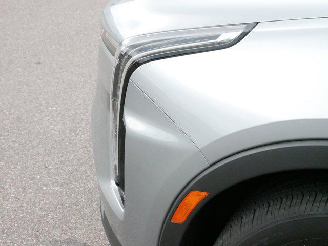 Photo of 2025 Argent Silver Metallic Cadillac XT4