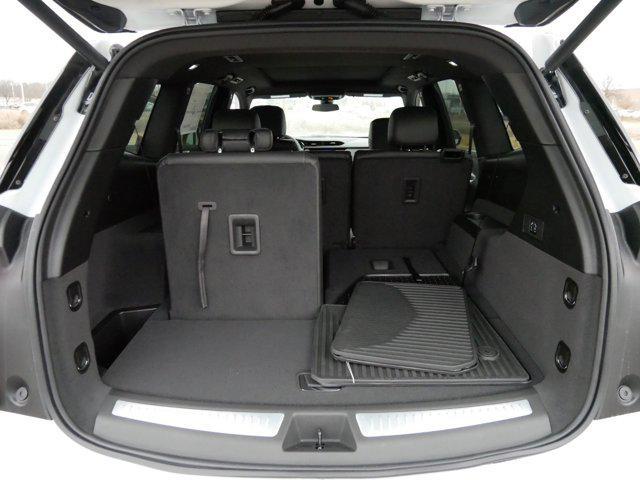 Photo of 2025 Crystal White Tricoat Cadillac XT6