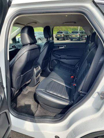 Photo of 2024 Oxford White Ford Edge