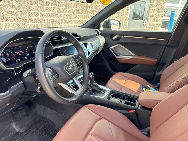 Photo of 2022 Black Audi Q3