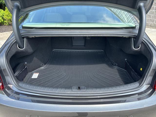 Photo of 2022 Makalu Gray Genesis G80