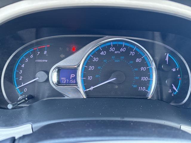 Photo of 2014 Predawn Gray Mica Toyota Sienna