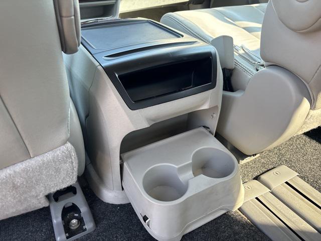Photo of 2014 Predawn Gray Mica Toyota Sienna