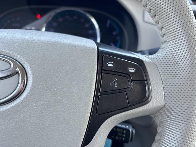 Photo of 2014 Predawn Gray Mica Toyota Sienna