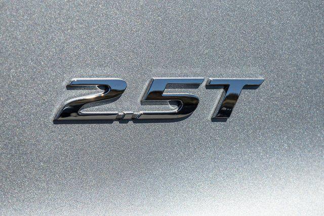 Photo of 2022 Shimmering Silver Hyundai SANTA FE