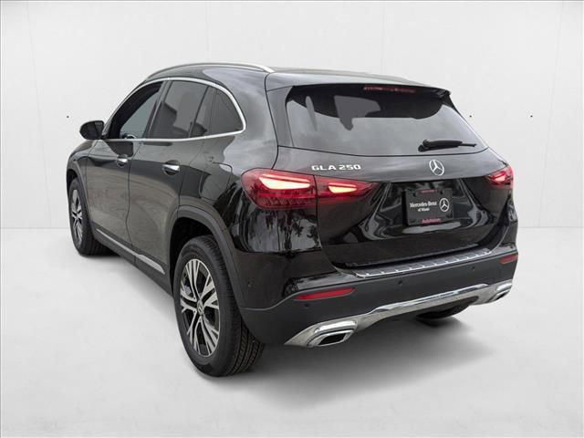 Photo of 2025 Night Black Mercedes-Benz GLA 250