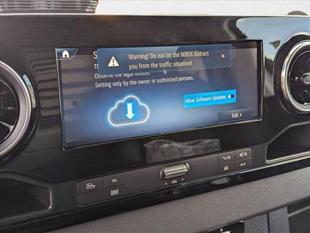 Photo of 2025 Arctic White Mercedes-Benz Sprinter 2500