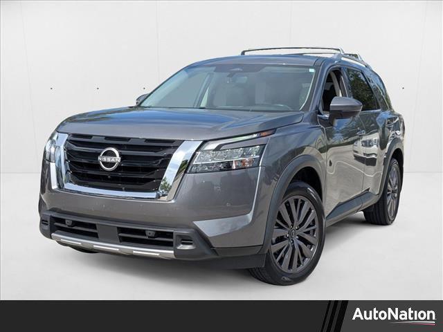 Photo of 2023 Gun Metallic Nissan Pathfinder