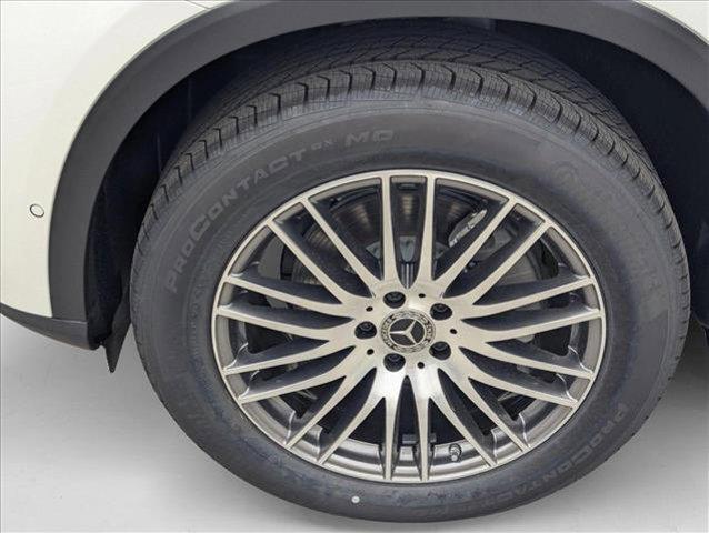 Photo of 2025 Polar White Mercedes-Benz GLC 300