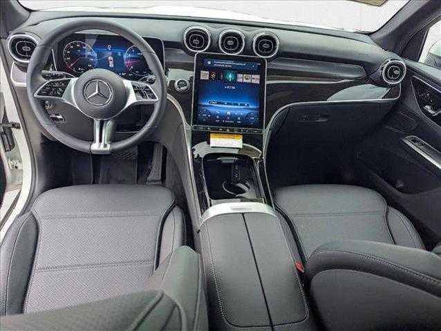 Photo of 2025 Polar White Mercedes-Benz GLC 300
