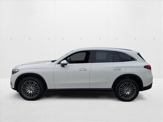 Photo of 2025 Polar White Mercedes-Benz GLC 300
