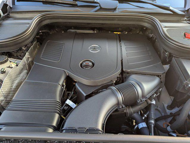 Photo of 2025 MANUFAKTUR Alpine Grey Mercedes-Benz GLE 350