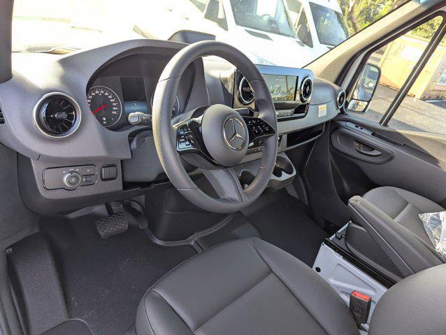 Photo of 2025 Arctic White Mercedes-Benz Sprinter 2500