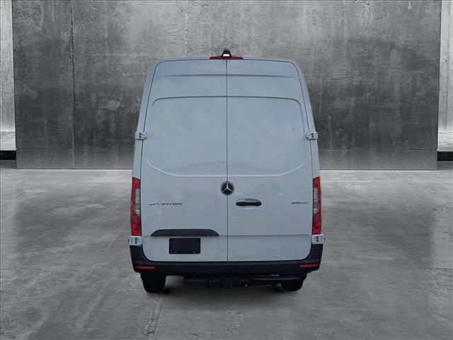 Photo of 2025 Arctic White Mercedes-Benz Sprinter 2500