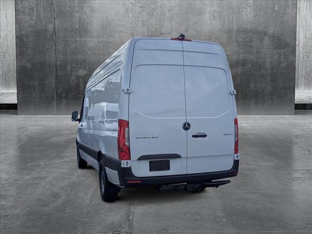 Photo of 2025 Arctic White Mercedes-Benz Sprinter 2500
