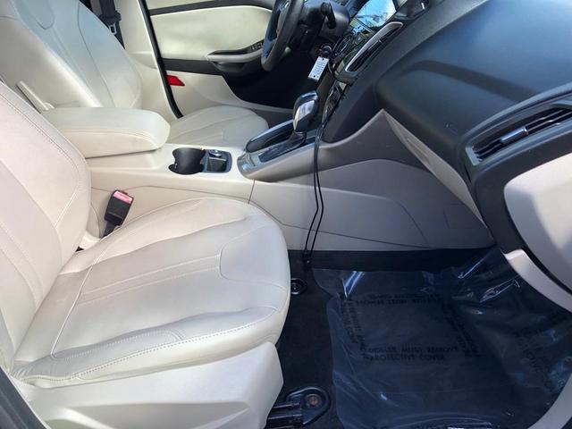 Photo of 2012 Black Ford Focus