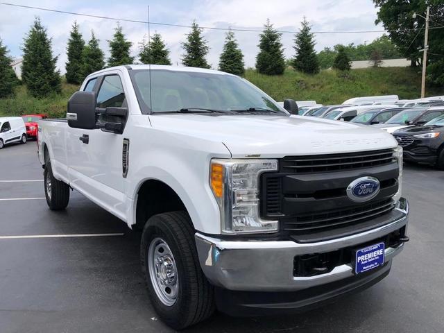 Photo of 2017 White Ford F-250