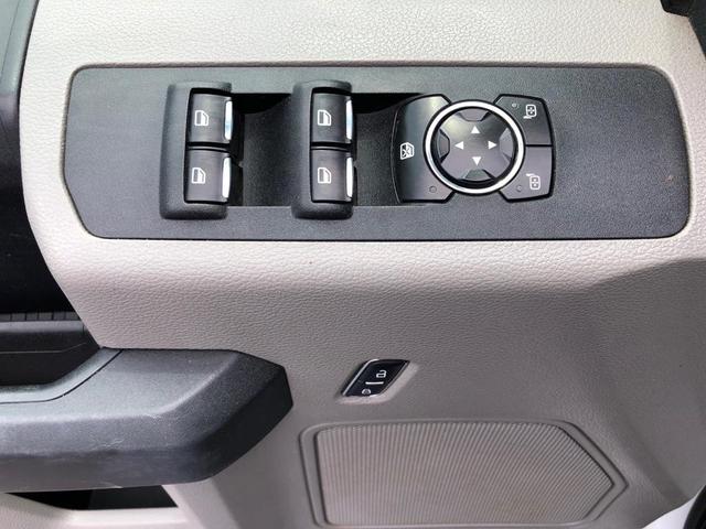 Photo of 2017 White Ford F-250