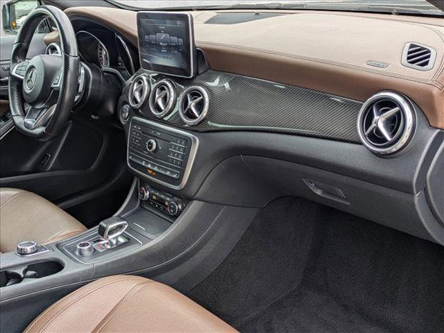 Photo of 2016 Silver/Gray Mercedes-Benz AMG GLA