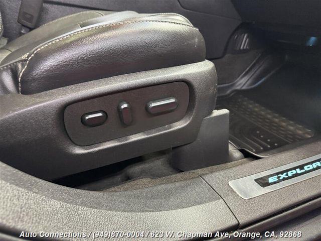 Photo of 2015 Magnetic Metallic Ford Explorer