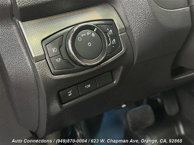 Photo of 2015 Magnetic Metallic Ford Explorer