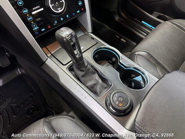 Photo of 2015 Magnetic Metallic Ford Explorer