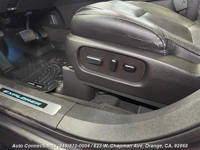 Photo of 2015 Magnetic Metallic Ford Explorer
