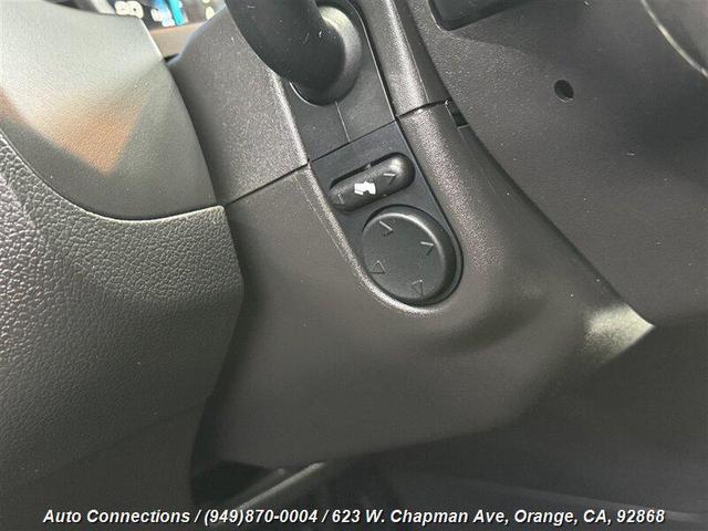 Photo of 2015 Magnetic Metallic Ford Explorer
