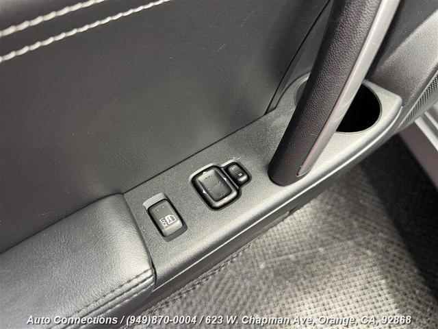 Photo of 2012 Gray Mazda MX-5 Miata