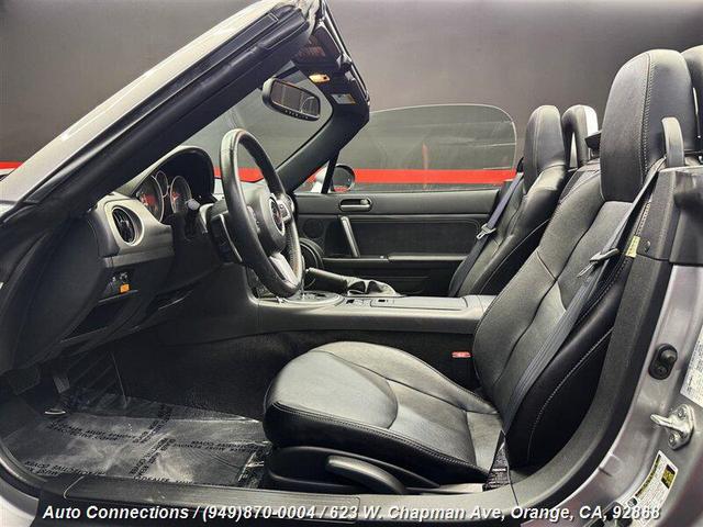 Photo of 2012 Gray Mazda MX-5 Miata