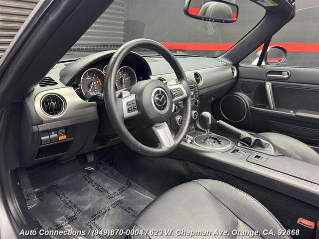 Photo of 2012 Gray Mazda MX-5 Miata