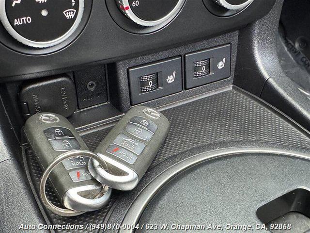 Photo of 2012 Gray Mazda MX-5 Miata