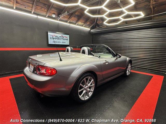 Photo of 2012 Gray Mazda MX-5 Miata