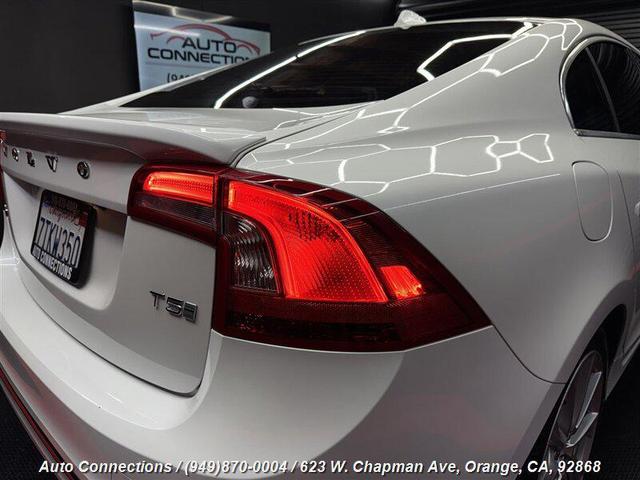 Photo of 2016 Crystal White Pearl Volvo S60 Inscription