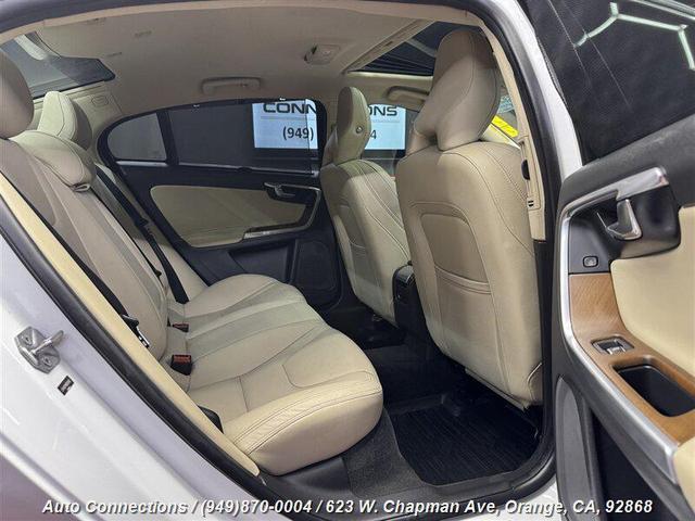 Photo of 2016 Crystal White Pearl Volvo S60 Inscription