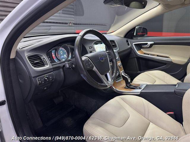 Photo of 2016 Crystal White Pearl Volvo S60 Inscription