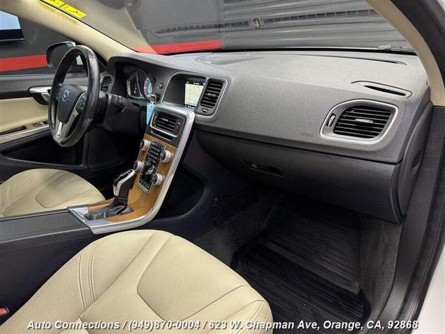Photo of 2016 Crystal White Pearl Volvo S60 Inscription