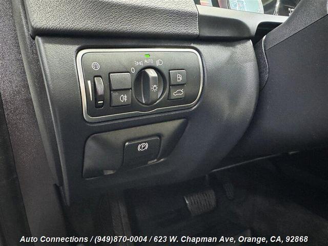 Photo of 2016 Crystal White Pearl Volvo S60 Inscription